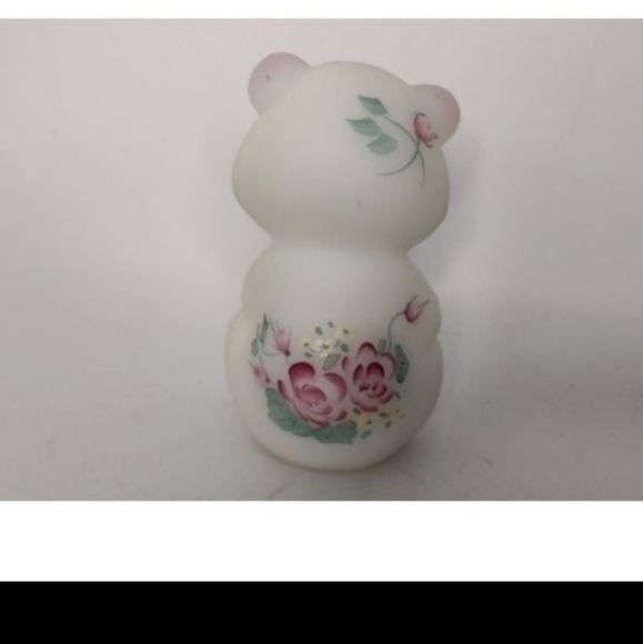 Vintage Fenton hand painted satin glass bear figurine, signed - Picture 3 of 10